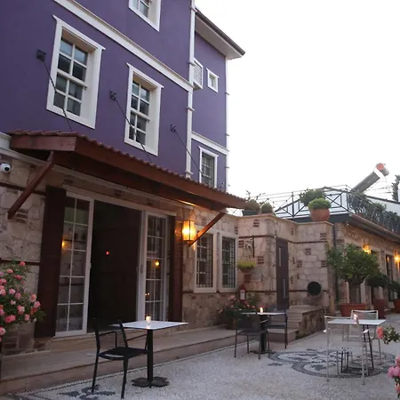 Peaceful Flat With Balcony Near Hadrian's Gate Apartment *