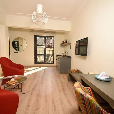 Apartmán Peaceful Flat With Balcony Near Hadrian's Gate